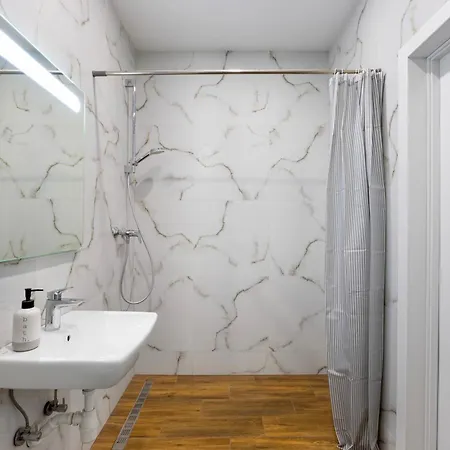 公寓 на площі ринок 3 *