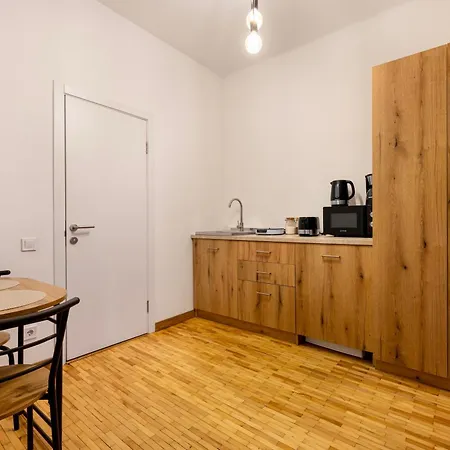 на площі ринок 3