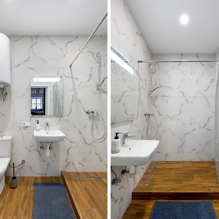 на площі ринок 3 Lviv