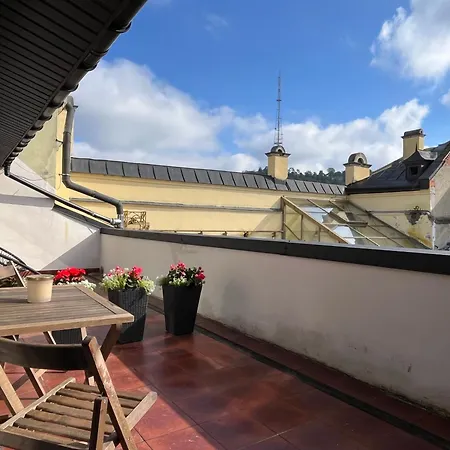 на площі ринок 3 * Lviv