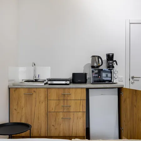 на площі ринок 3 *