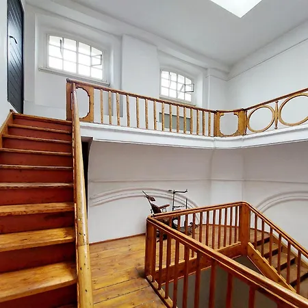 Appartement на площі ринок 3