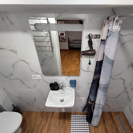 на площі ринок 3 Appartement *