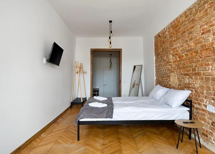 на площі ринок 3 Leópolis