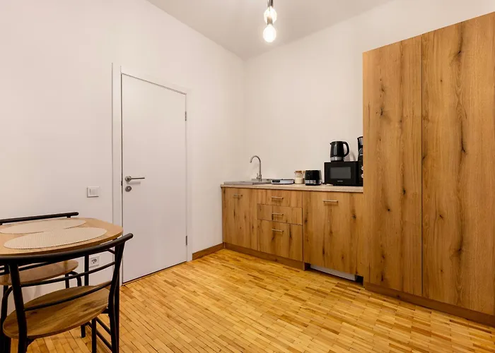 на площі ринок 3