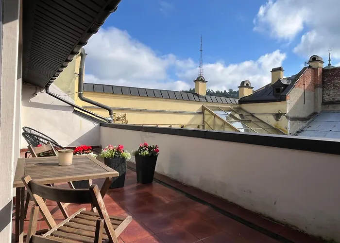 на площі ринок 3 * Львів