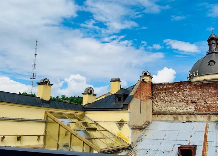 на площі ринок 3 * Львів